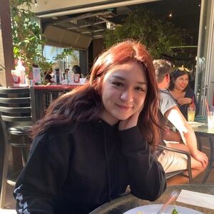 Meet your Posher, Elle